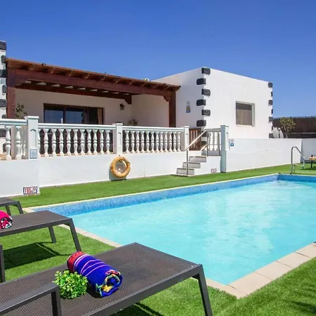 Villa Las Lomas *
